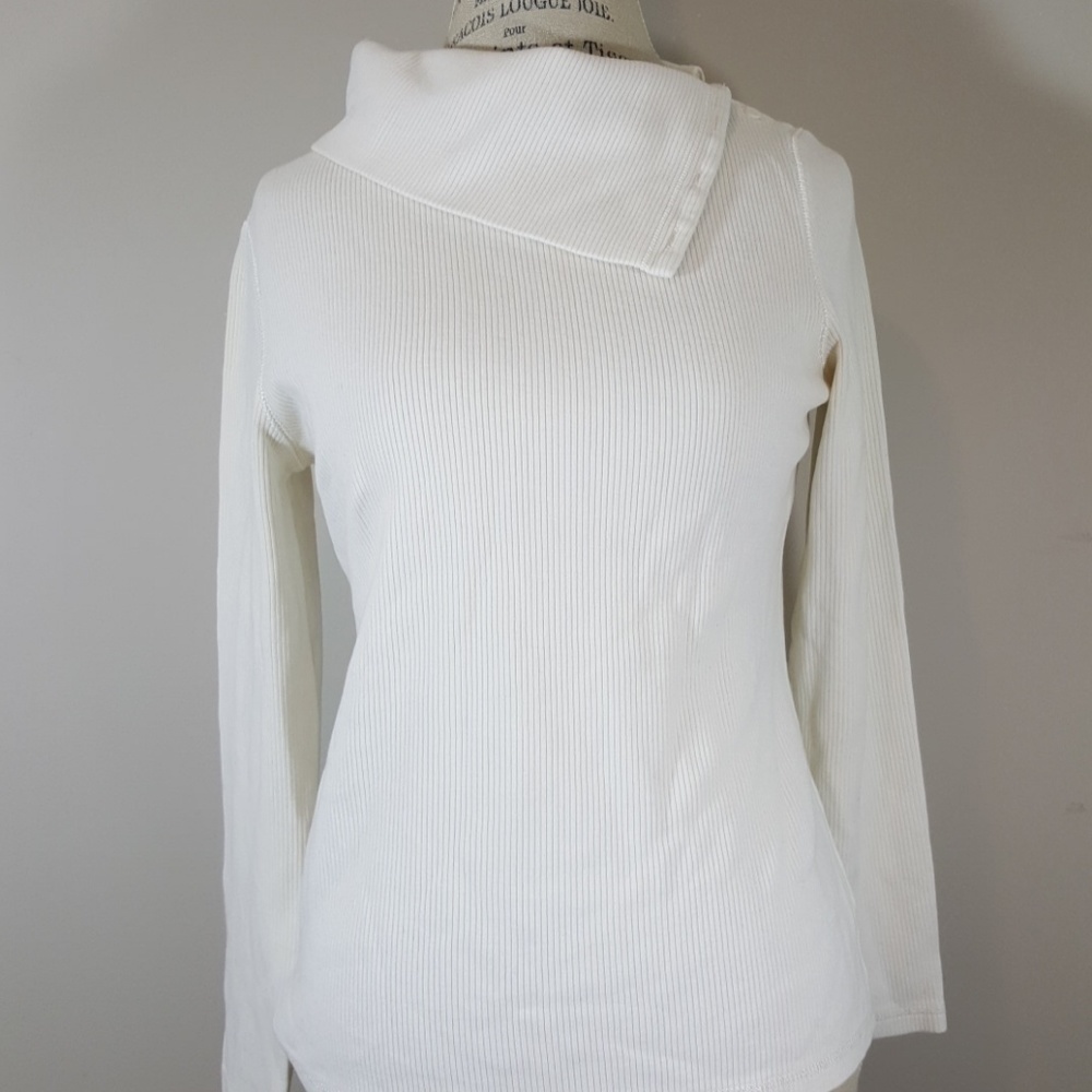 Ann Taylor Loft asymmetrical turtleneck size mediu